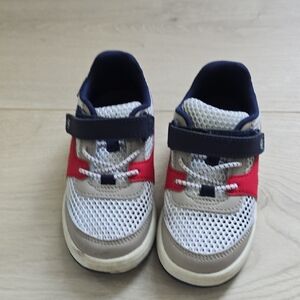 Kids Lightweight Mesh Sneakers in White, Red & Navy